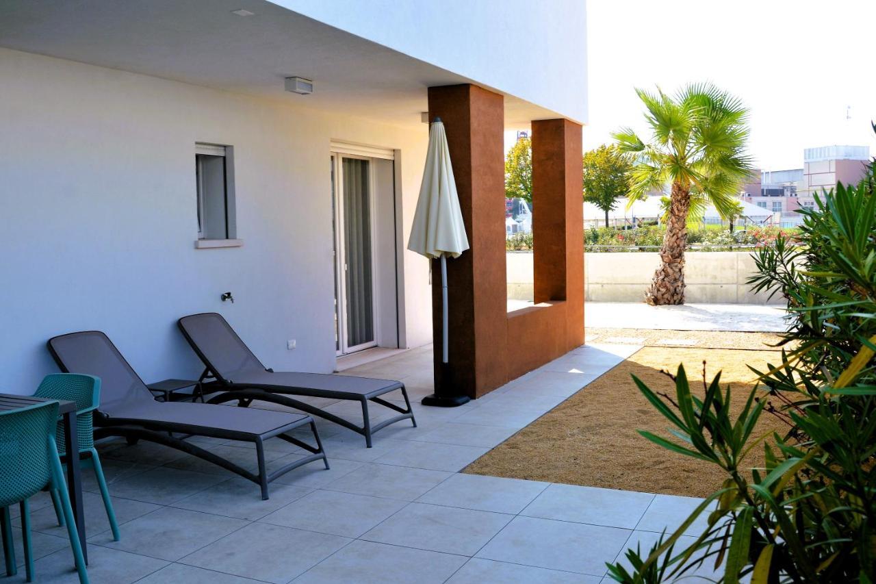 Sun Beach Residence Con Piscina - Piazza Brescia - Adria Holiday Jesolo - Family Apartments Eksteriør bilde