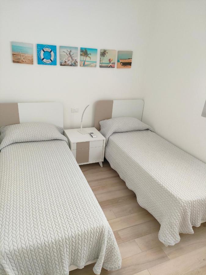 Sun Beach Residence Con Piscina - Piazza Brescia - Adria Holiday Jesolo - Family Apartments Eksteriør bilde