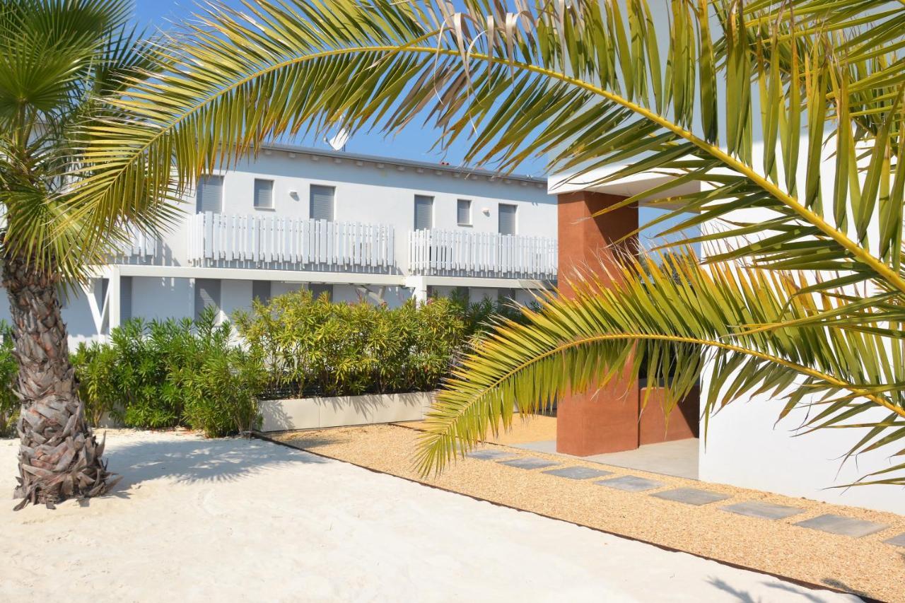 Sun Beach Residence Con Piscina - Piazza Brescia - Adria Holiday Jesolo - Family Apartments Eksteriør bilde