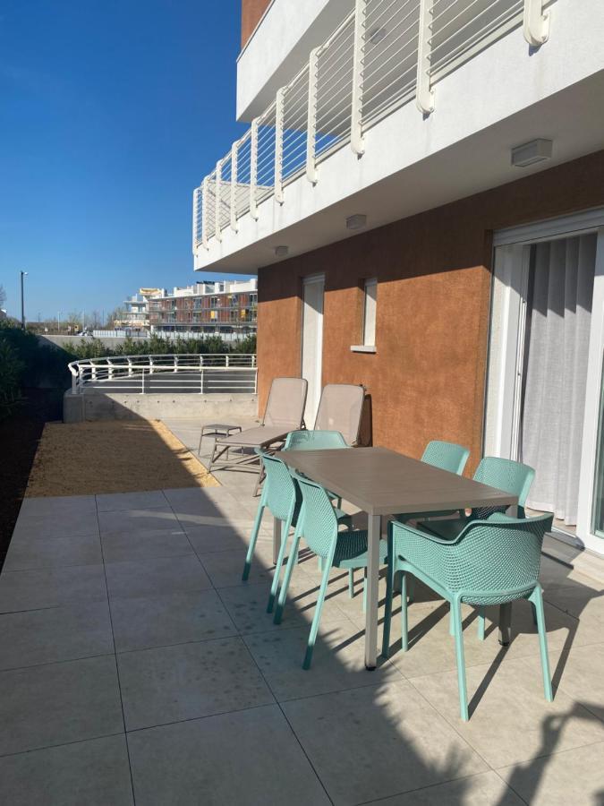 Sun Beach Residence Con Piscina - Piazza Brescia - Adria Holiday Jesolo - Family Apartments Eksteriør bilde