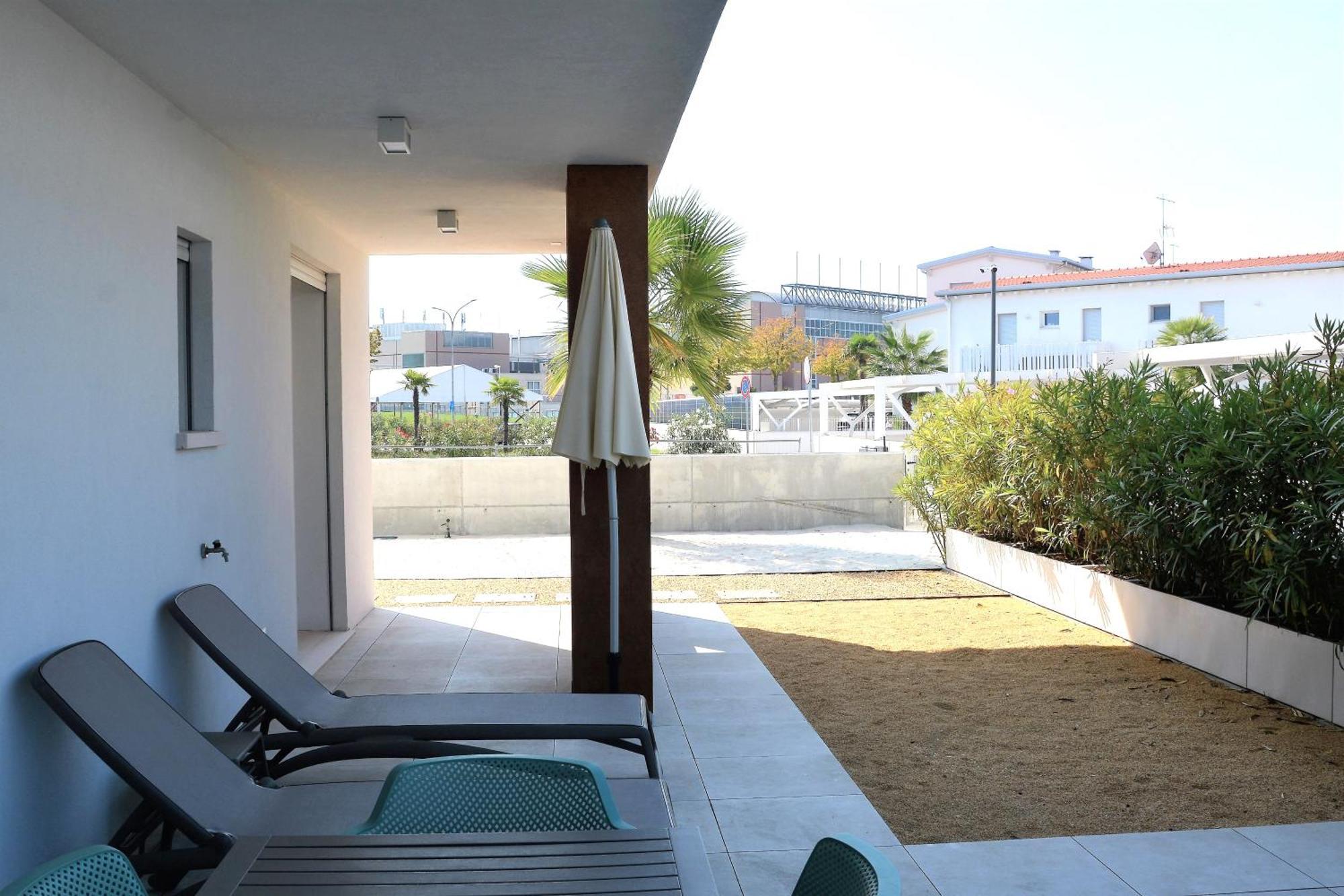 Sun Beach Residence Con Piscina - Piazza Brescia - Adria Holiday Jesolo - Family Apartments Eksteriør bilde
