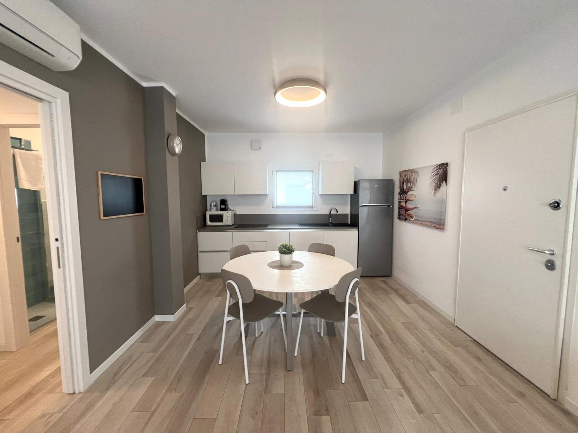 Sun Beach Residence Con Piscina - Piazza Brescia - Adria Holiday Jesolo - Family Apartments Eksteriør bilde